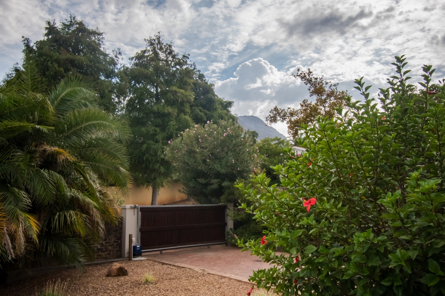 4 Bedroom Property for Sale in La Sandra Western Cape